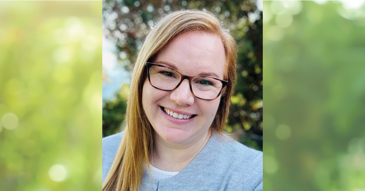 Headshot of student Laurie Barnas