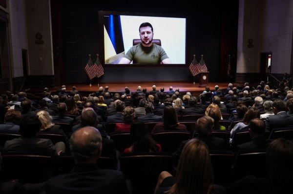 Ukrainian President Volodymyr Zelenksy addresses US Congress